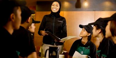 Bertuah Jadi Management Trainee Disini, Korang Berpeluang Menjadi Pengurus Di Company Besar Starbucks!