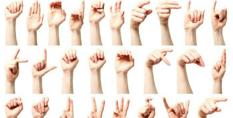 Teringin Nak Belajar Bahasa Isyarat? Ini 'Basic' Bahasa Isyarat Yang Korang Boleh Belajar Dengan Mudah!