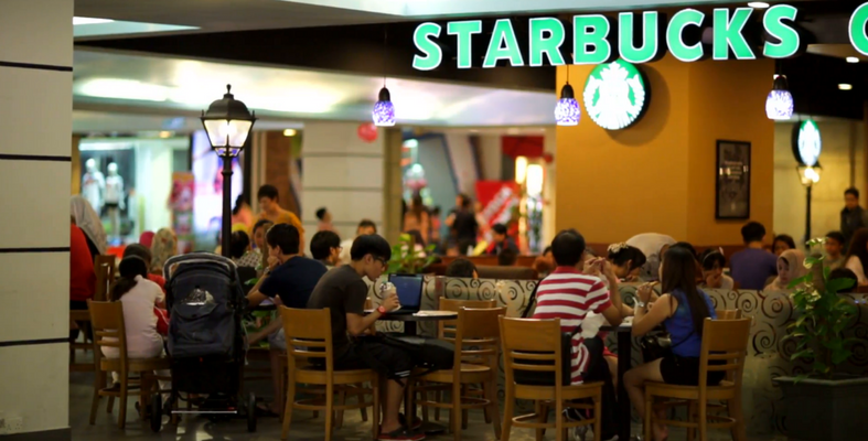 Nak Minum Starbucks Tapi Kurang Bajet? Ini 5 'Hacks' Beli Starbucks Yang Boleh Jimatkan Duit!